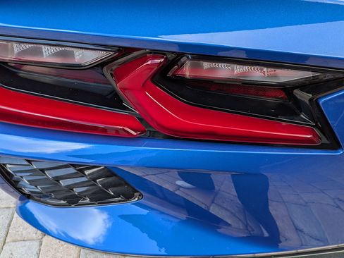 Used 2020 Chevrolet Corvette Stingray Premium Cpe w/ 3LT Preferred Equipment Group image 9