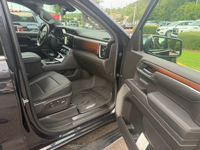Used 2025 GMC Sierra 1500 Denali AWD/4WD image 6