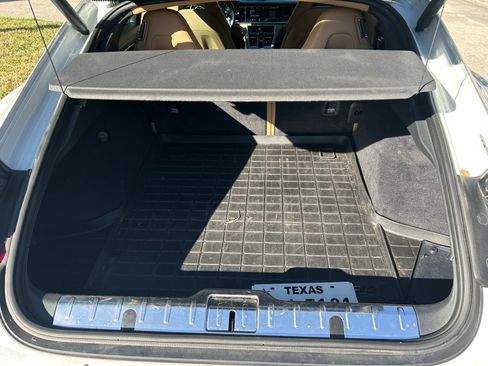 Used 2018 Porsche Panamera image 15