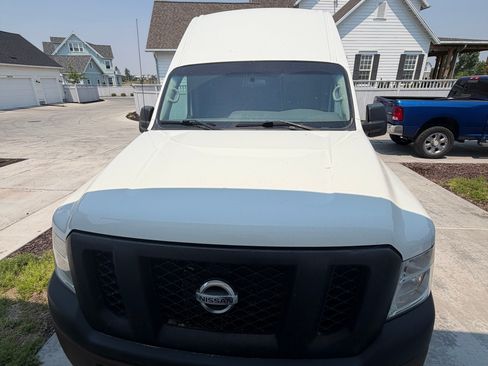 Used 2020 Nissan NV 2500 SV RWD image 2