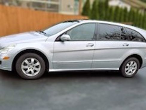 Used 2006 Mercedes-Benz R 350 4MATIC image 2