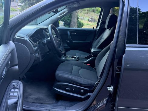 Used 2016 GMC Acadia SLE AWD/4WD image 13