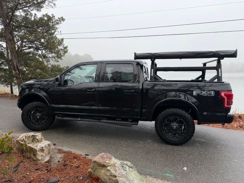 Used 2016 Ford F150 Lariat image 2