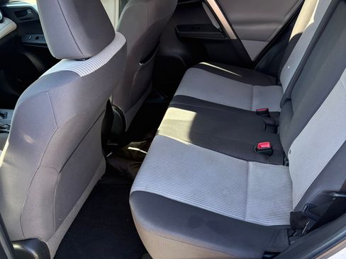 Used 2013 Toyota RAV4 LE image 14