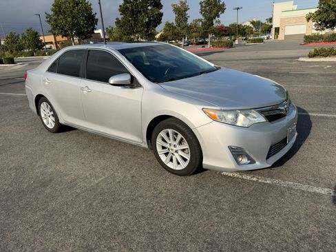 Used 2012 Toyota Camry XLE FWD image 8