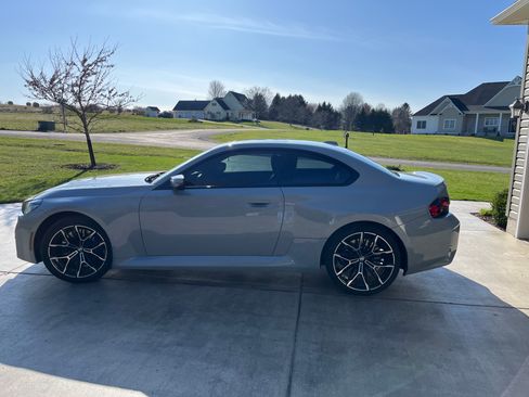 Used 2025 BMW M2 w/ Lighting Package image 9