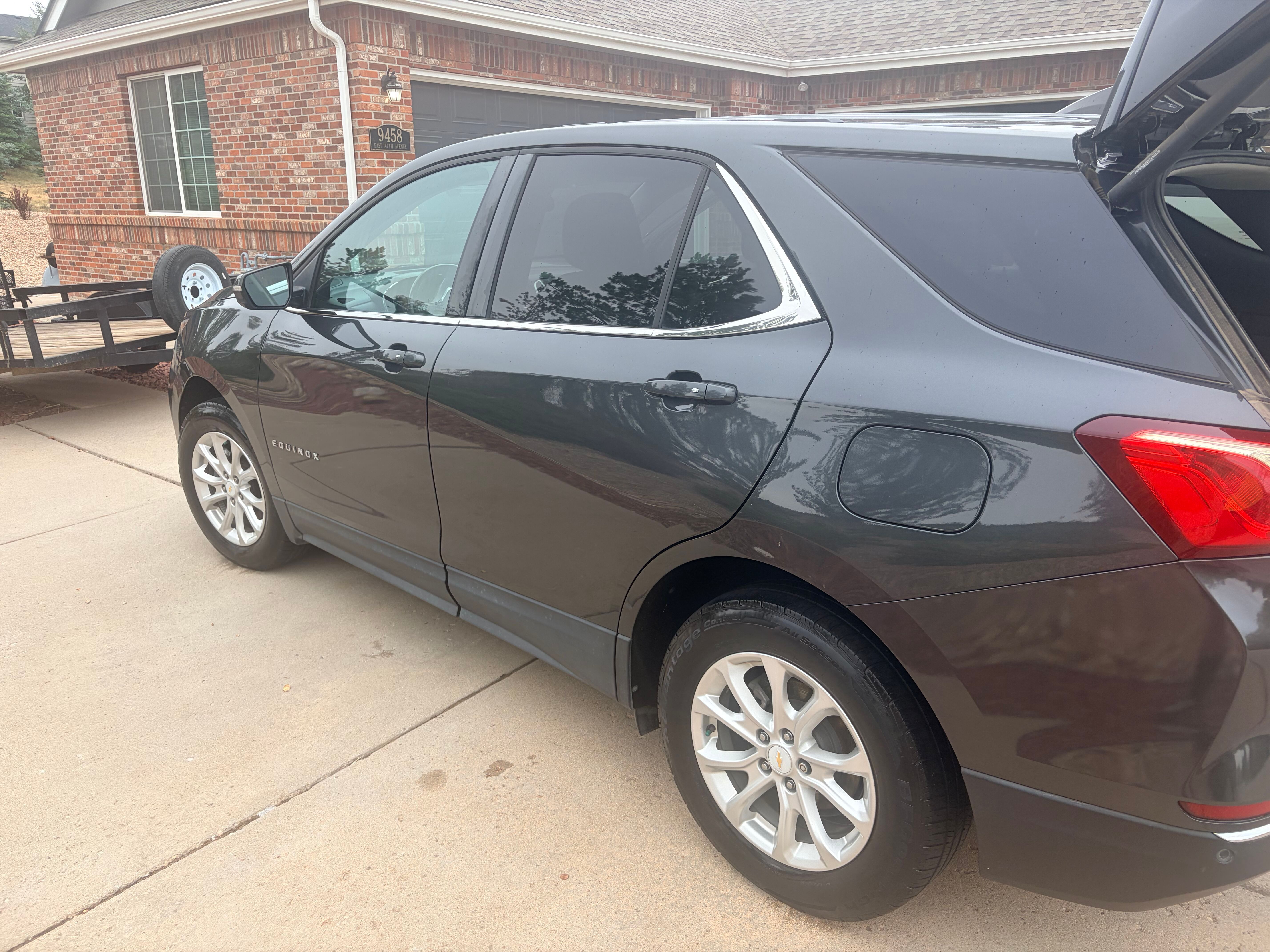 Used 2018 Chevrolet Equinox LT AWD/4WD image 1