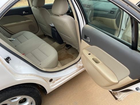 Used 2011 Ford Fusion SE image 21