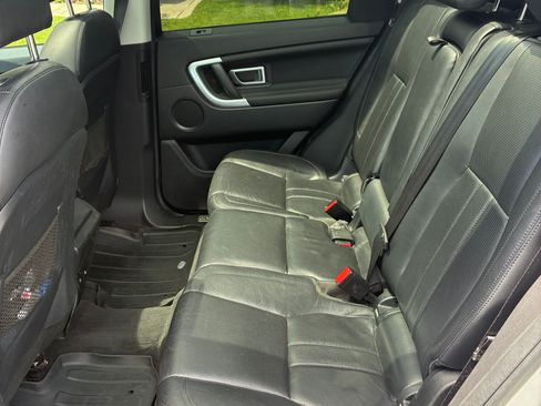 Used 2017 Land Rover Discovery Sport HSE AWD/4WD image 9