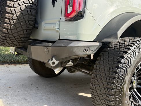 Used 2022 Ford Bronco Wildtrak image 13