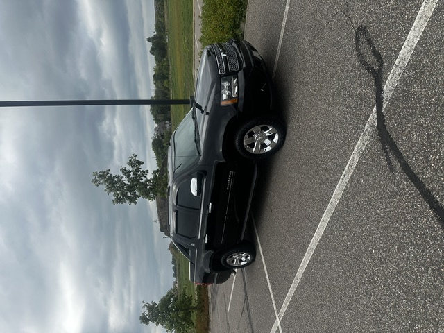 Used 2013 Chevrolet Avalanche LT w/ All-Star Edition AWD/4WD image 13