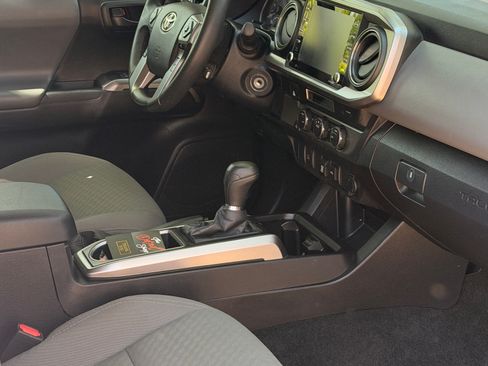 Used 2021 Toyota Tacoma SR5 w/ Blackout Package (TMS) image 15