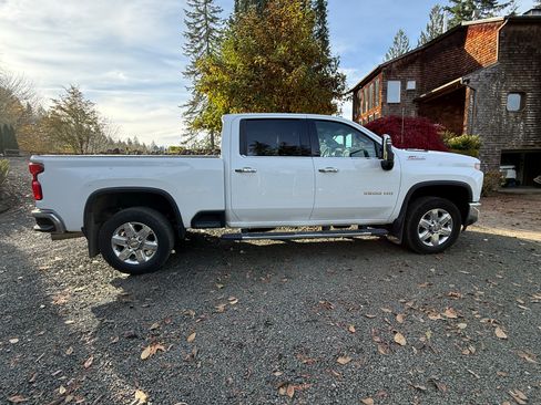 Used 2022 Chevrolet Silverado 3500 LTZ w/ LTZ Plus Package image 2