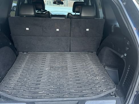 Used 2016 Jeep Grand Cherokee Limited image 10