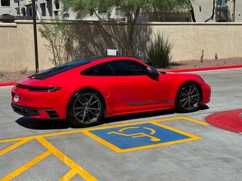 Used 2024 Porsche 911 Carrera T image 4