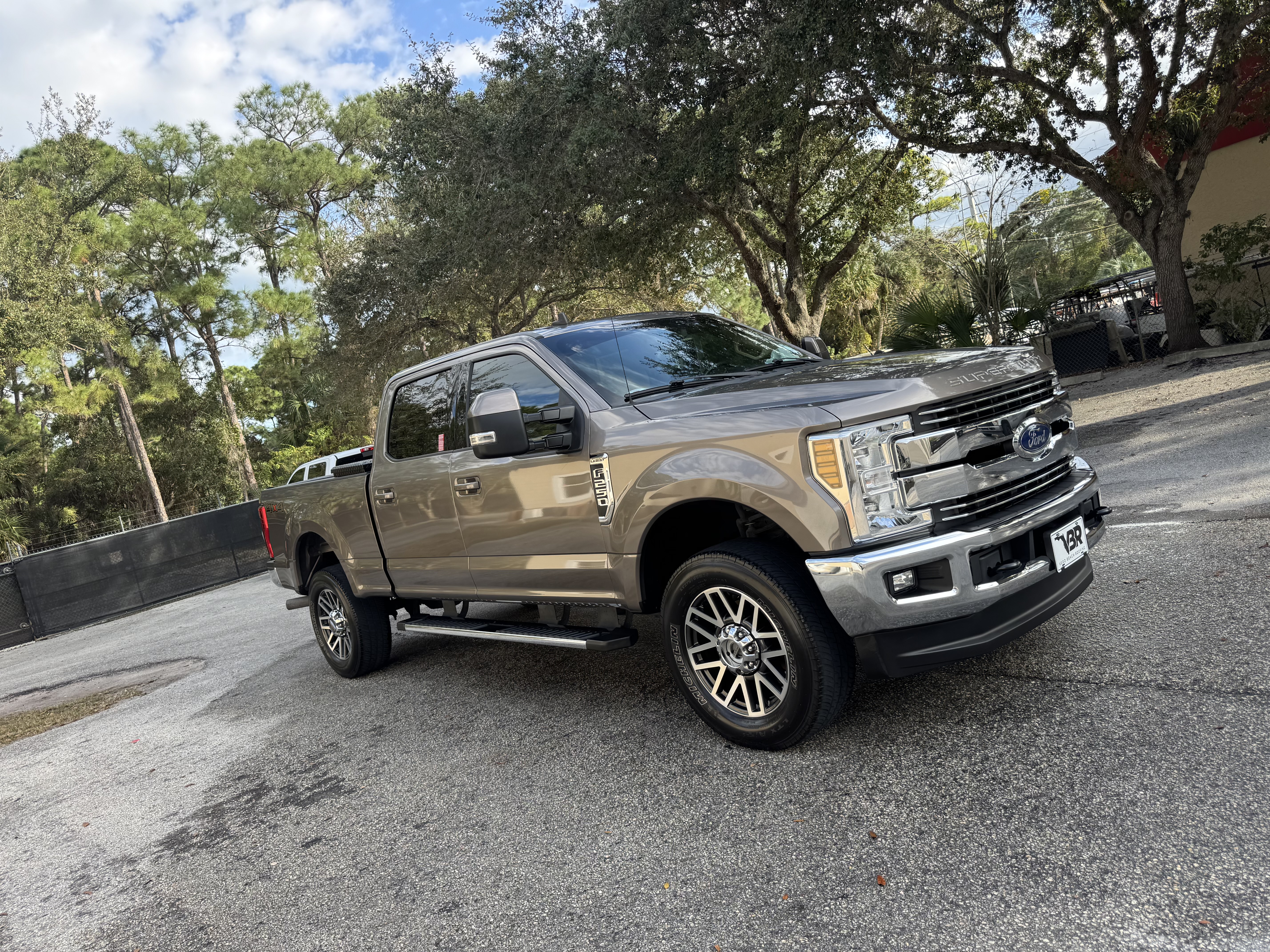 Used 2019 Ford F250 Lariat w/ Lariat Value Package AWD/4WD image 10