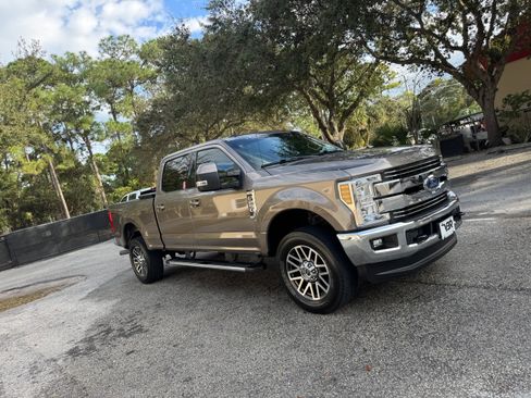 Used 2019 Ford F250 Lariat w/ Lariat Value Package AWD/4WD image 10