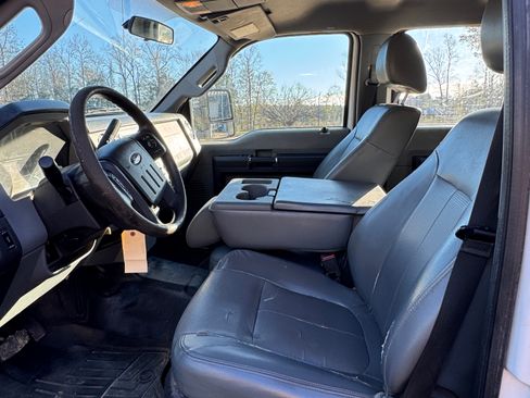 Used 2015 Ford F550 4x4 Crew Cab Super Duty image 10