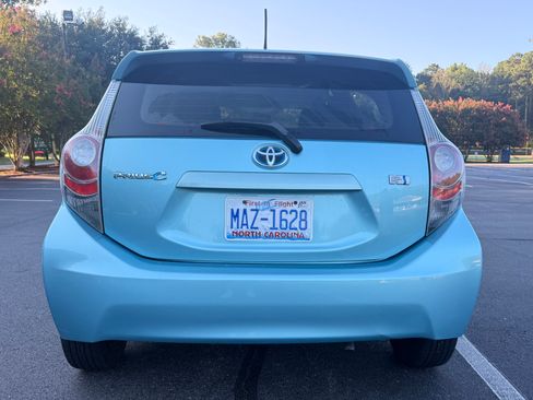 Used 2013 Toyota Prius C One FWD image 8