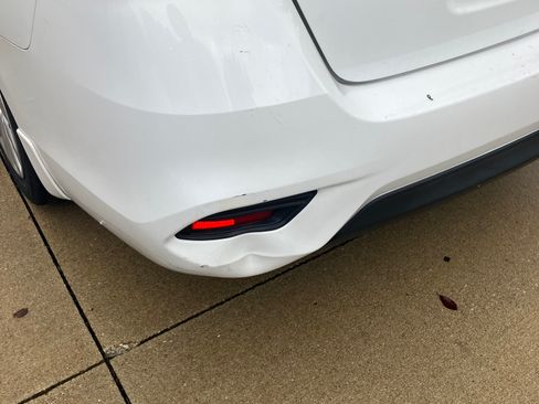 Used 2016 Nissan Sentra S image 2