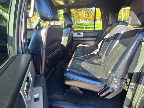 Used 2015 Ford Expedition EL XLT w/ Equipment Group 202A image 8