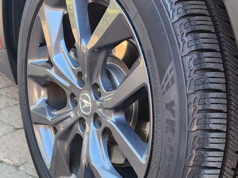 Used 2022 Acura MDX A-Spec image 17