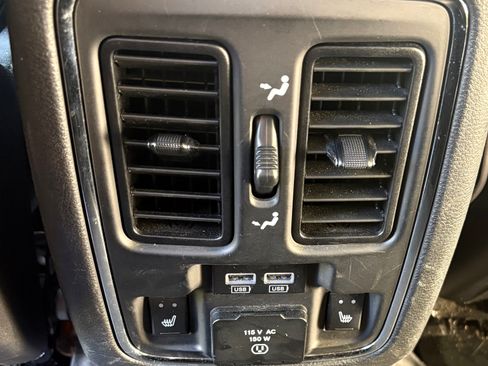 Used 2014 Jeep Grand Cherokee Limited w/ Trailer Tow Group IV AWD/4WD image 11