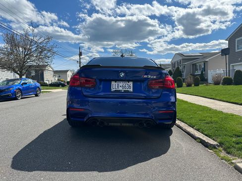 Used 2018 BMW M3 CS w/ Executive Package image 9