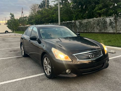 Used 2013 INFINITI G37 Journey image 4