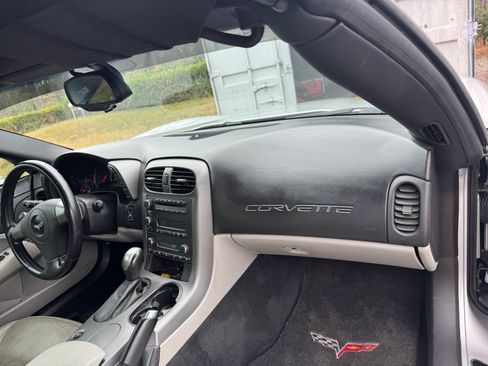 Used 2007 Chevrolet Corvette Coupe 2D w/ Preferred Equipment Group image 4