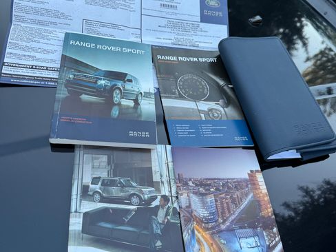 Used 2012 Land Rover Range Rover Sport HSE image 4