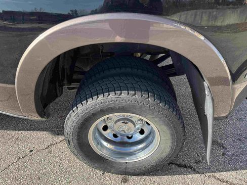 Used 2019 RAM 3500 Limited image 30