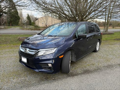 Used 2018 Honda Odyssey LX image 4