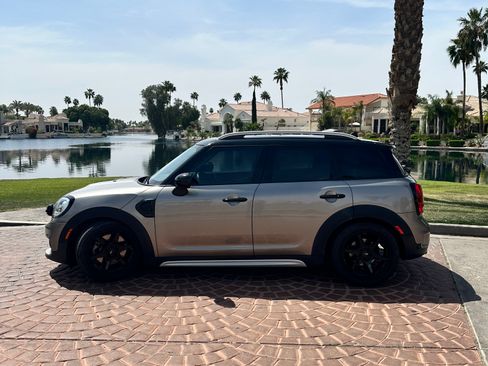 Used 2019 MINI Cooper Countryman S w/ Premium Package image 6