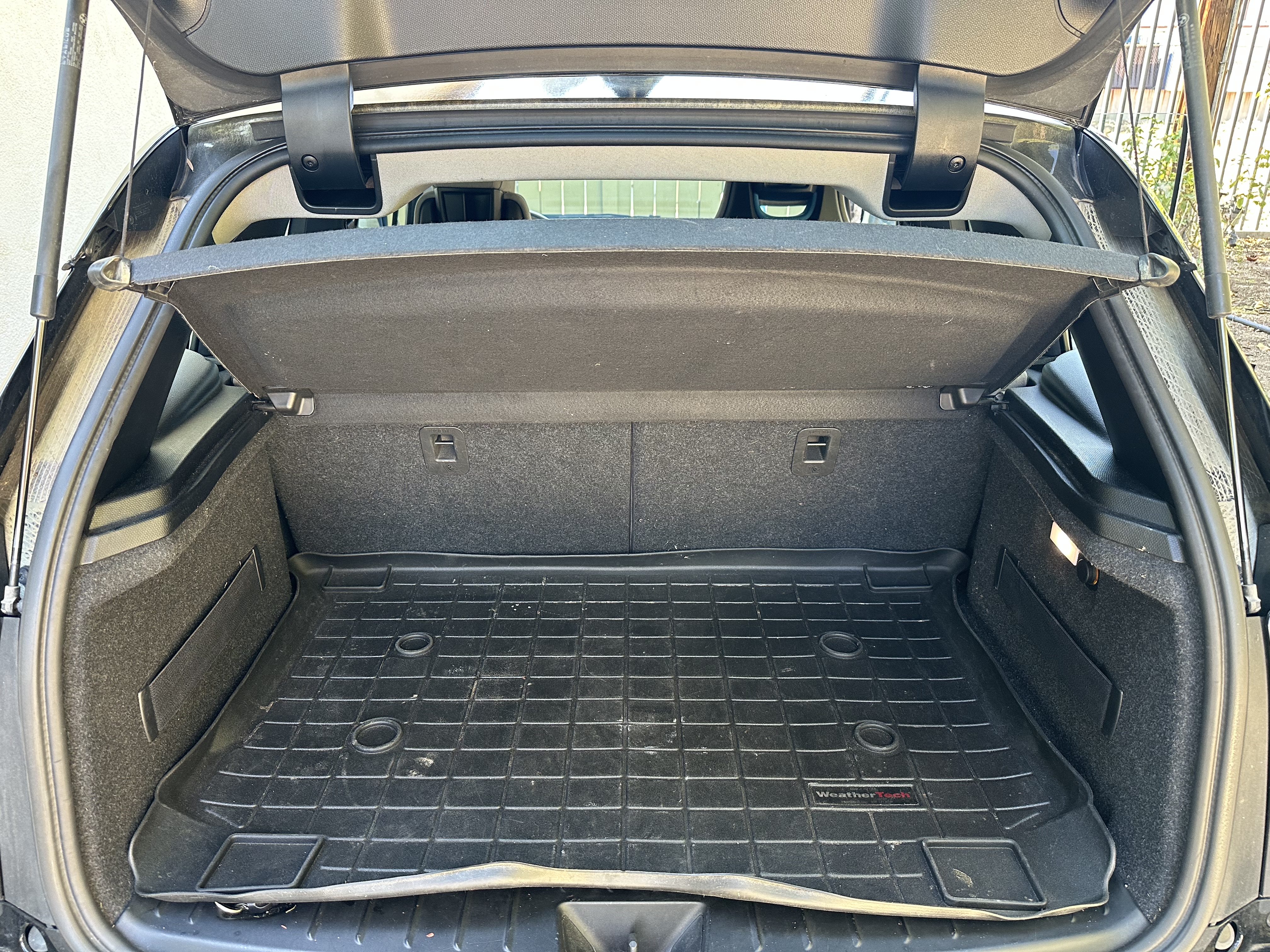 Used 2014 BMW i3 w/ Range Extender RWD image 9
