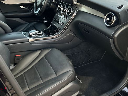 Used 2019 Mercedes-Benz GLC 350e 4MATIC image 21