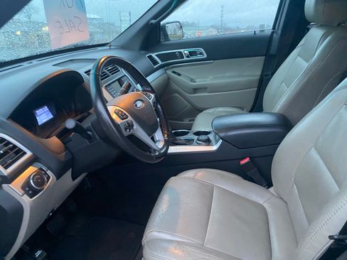 Used 2012 Ford Explorer XLT image 6