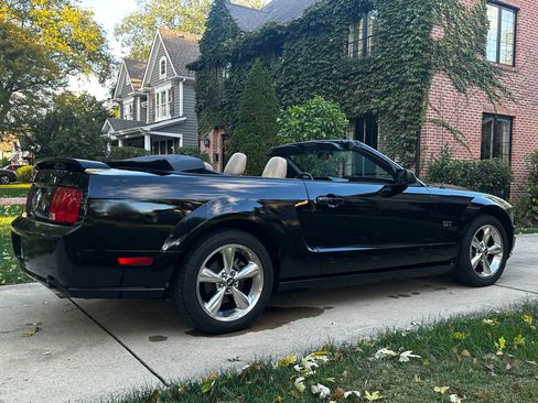 Used 2006 Ford Mustang GT Premium image 4