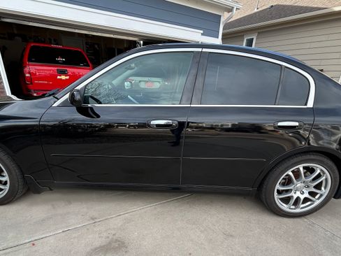 Used 2005 INFINITI G35 Sedan w/ (P02) Premium Pkg B image 2