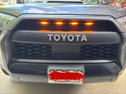 Used 2021 Toyota 4Runner Venture w/ Moonroof Package AWD/4WD image 5