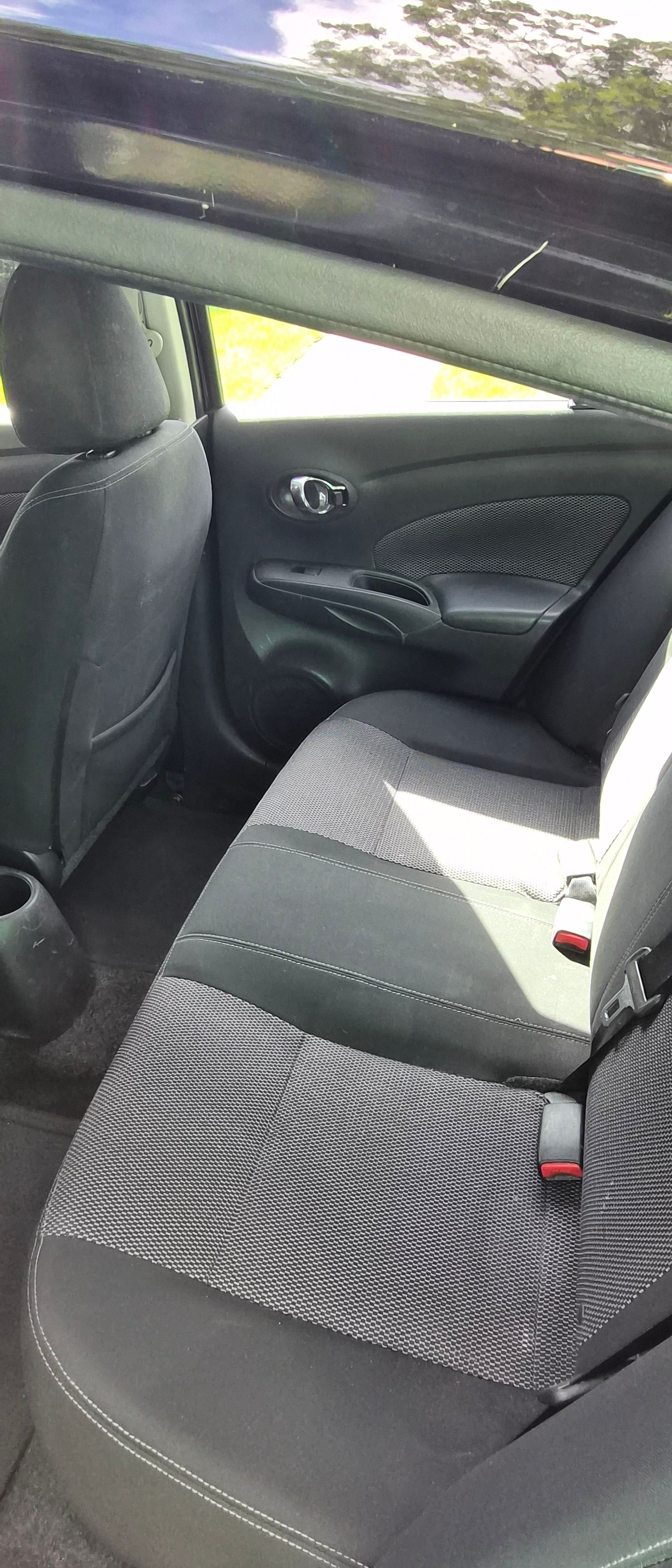 Used 2018 Nissan Versa SV FWD image 8