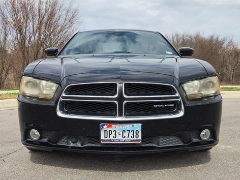 Used 2012 Dodge Charger R/T image 2