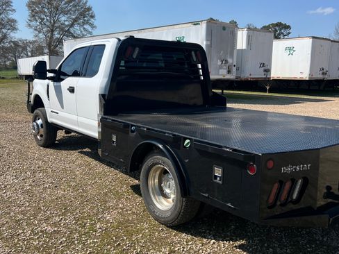 Used 2022 Ford F350 XLT w/ XLT Value Package AWD/4WD image 6