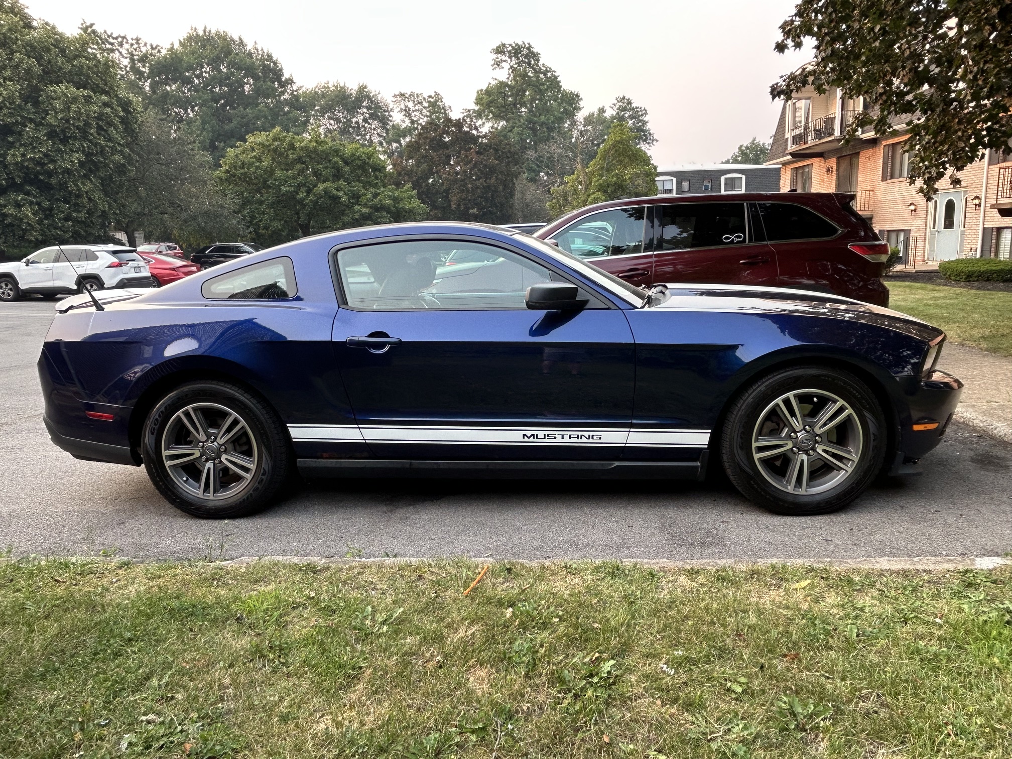 Used 2012 Ford Mustang Premium RWD image 17