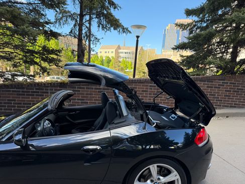 Used 2016 BMW Z4 sDrive35i RWD image 8