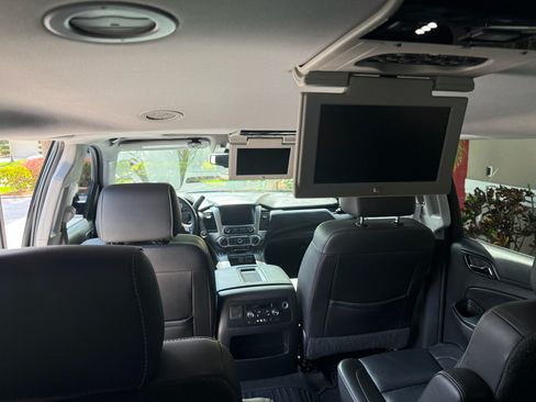 Used 2016 Chevrolet Suburban LT AWD/4WD image 10