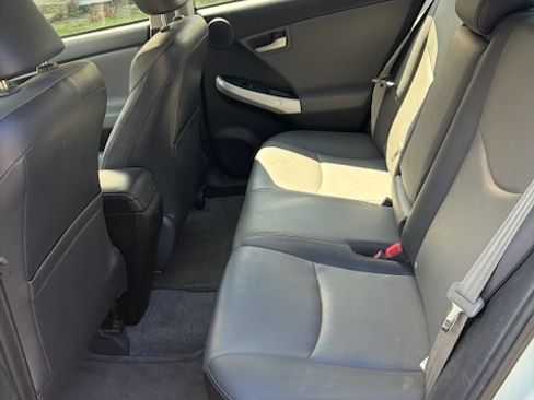 Used 2014 Toyota Prius Four FWD image 11