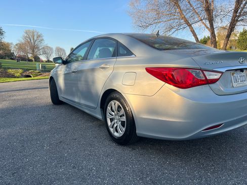 Used 2011 Hyundai Sonata GLS image 9