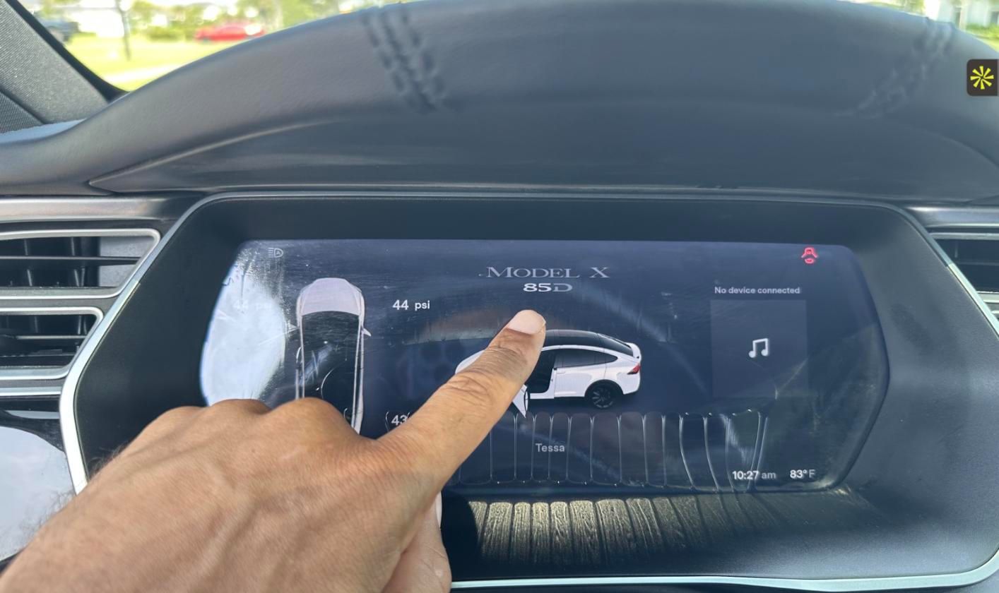 Used 2016 Tesla Model X 90D AWD/4WD image 4