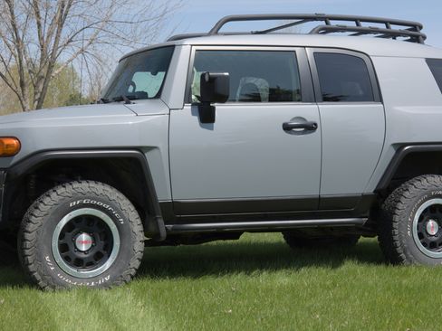 Used 2013 Toyota FJ Cruiser 4WD w/ Trail Teams Special Edition image 4
